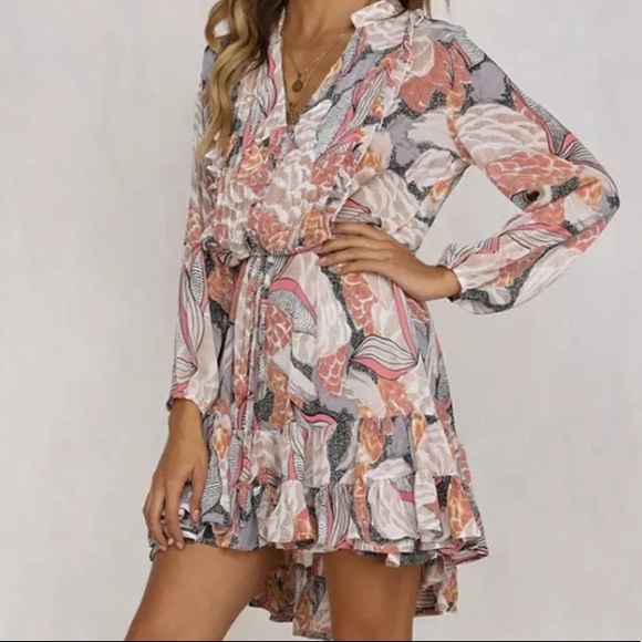 LAST ONE!!! 5⭐️ ANJALIE Floral Mini Dress - Picture 3 of 8